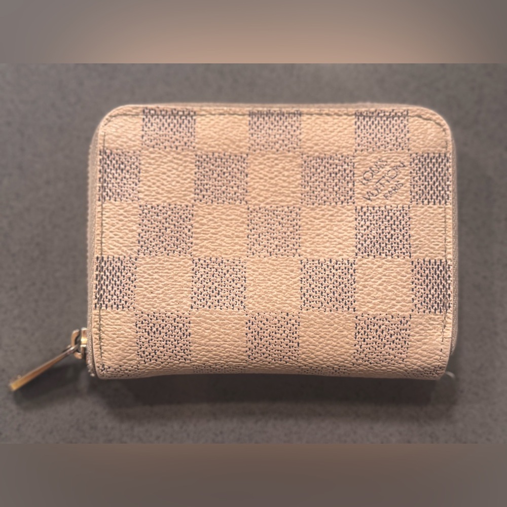 Louis Vuitton Damier Azur Zippy Wallet - Picture 13 of 16